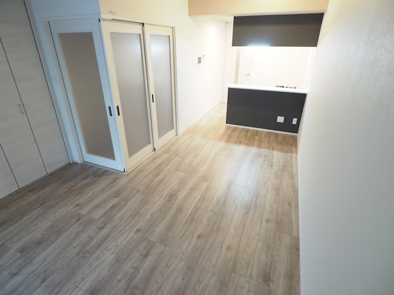 居室・リビング　幅があり広々としたリビングです。