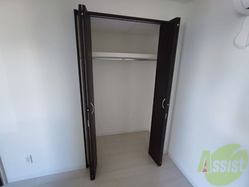 収納　寝室の収納です。部屋がすっきり片付きます。