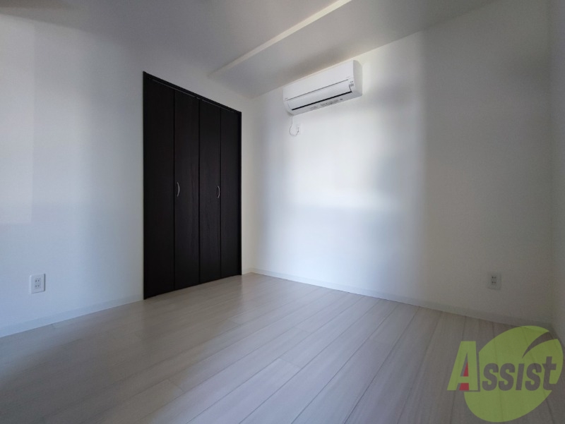 その他部屋・スペース　寝室はこちらです。家具の配置もしやすそうですね！