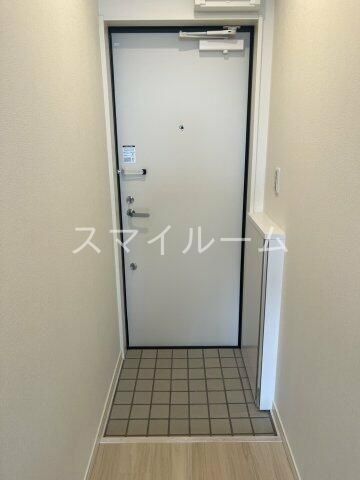 玄関　別部屋参考写真となります。