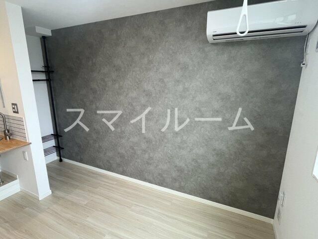 居室・リビング　別部屋参考写真となります。