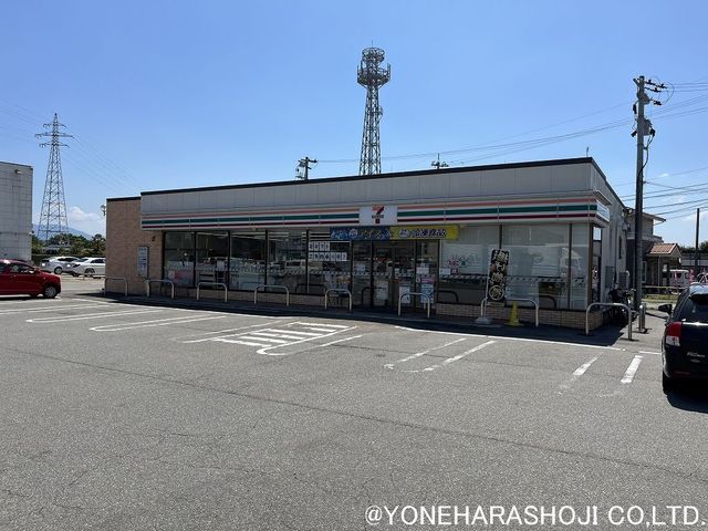 コンビニ　セブンイレブン砺波インター店（コンビニ）まで833m