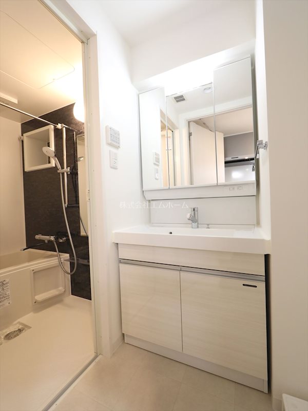 洗面設備　脱衣所　独立洗面台　室内洗濯機置き場