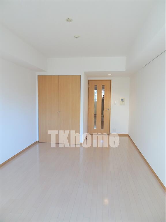 居室・リビング　フローリング9.7帖