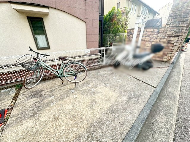 その他共有部分　駐輪スペース有り♪