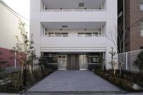 エントランス　清潔なエントランスです