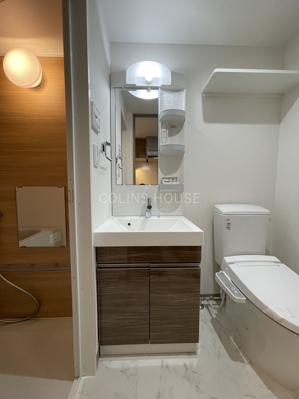 洗面設備　別タイプ画像