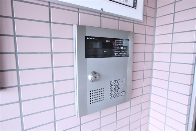 セキュリティ　２階以上はオートロック付き