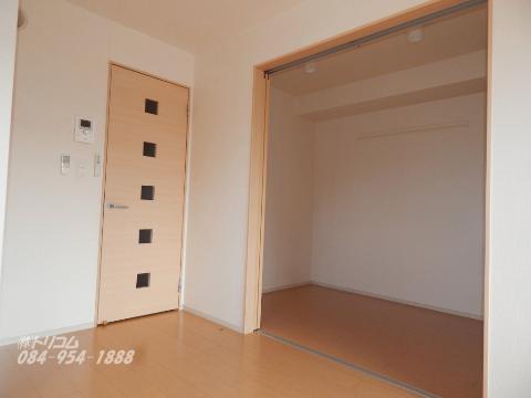 居室・リビング　室内