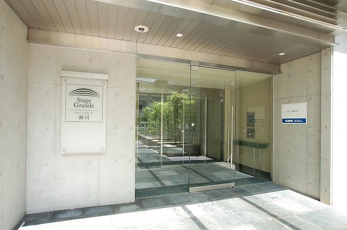 エントランス　清潔なエントランスです