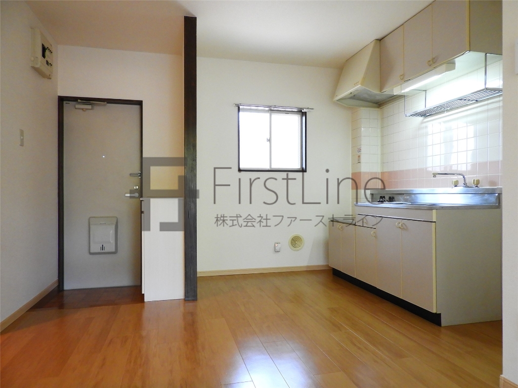 居室・リビング　別号室の写真です