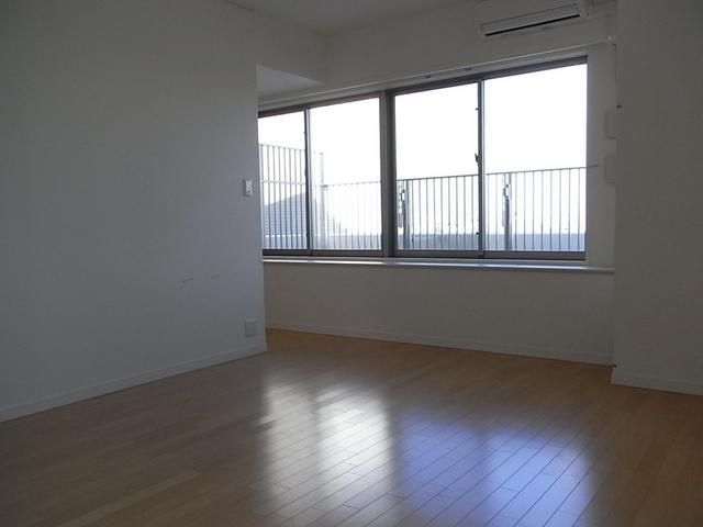 その他部屋・スペース　ゆったりとしたリビングスペース