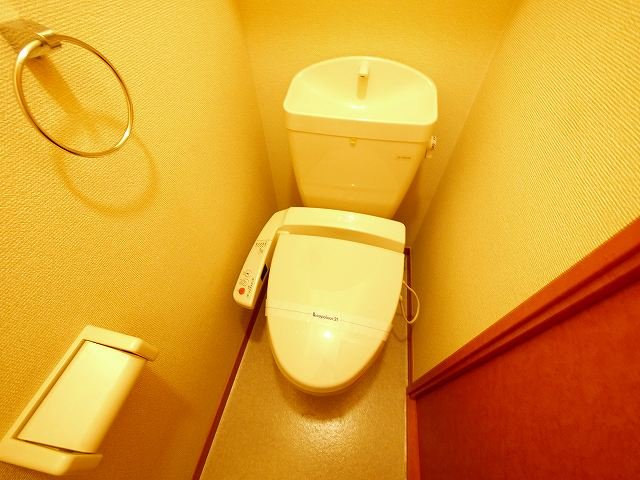 トイレ　ゆったりとした空間のトイレです