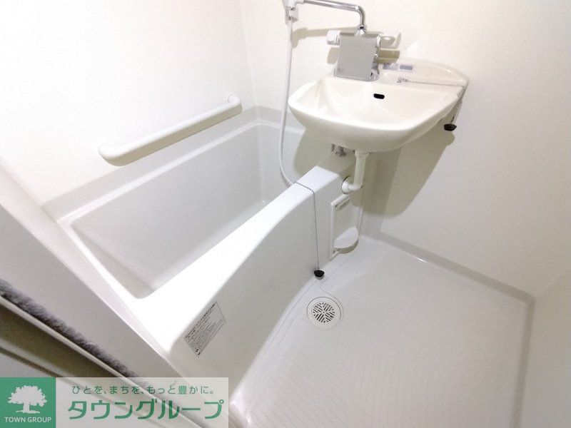 バス・シャワールーム　仕様・設備は現況と異なる場合があります。現況優先。