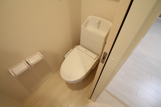 トイレ　ウォシュレット付きトイレ