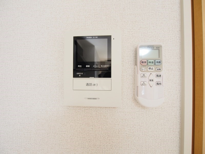 セキュリティ　モニター付インターホンで来客確認が出来ます。