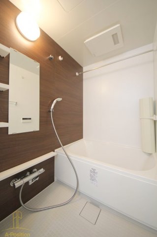バス・シャワールーム　LOWLANDS西天満