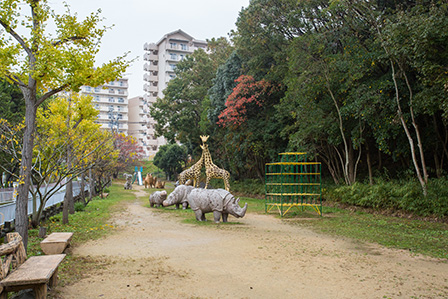 公園　松が丘公園（公園）まで700m