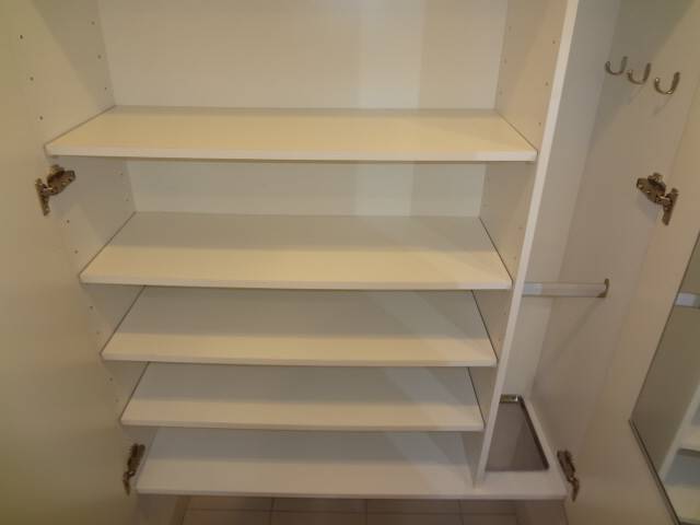 玄関　シューズボックス