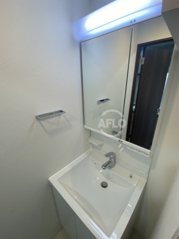 洗面設備　スプランディッド高井田　独立洗面台