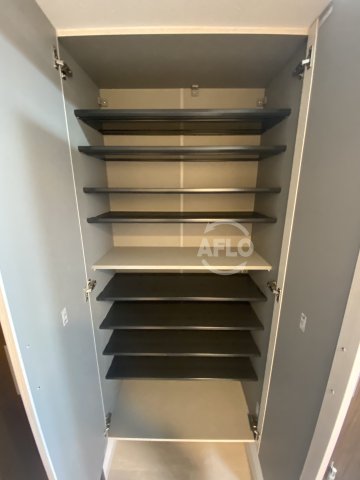 収納　スプランディッド高井田　シューズボックス