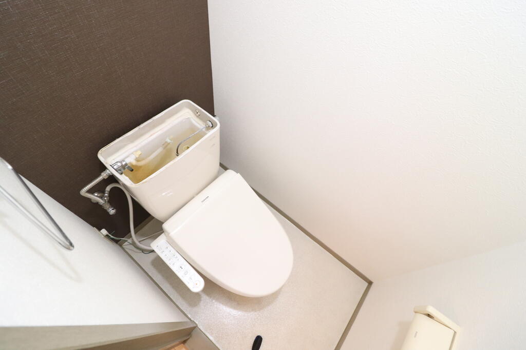 トイレ　お洒落な壁紙