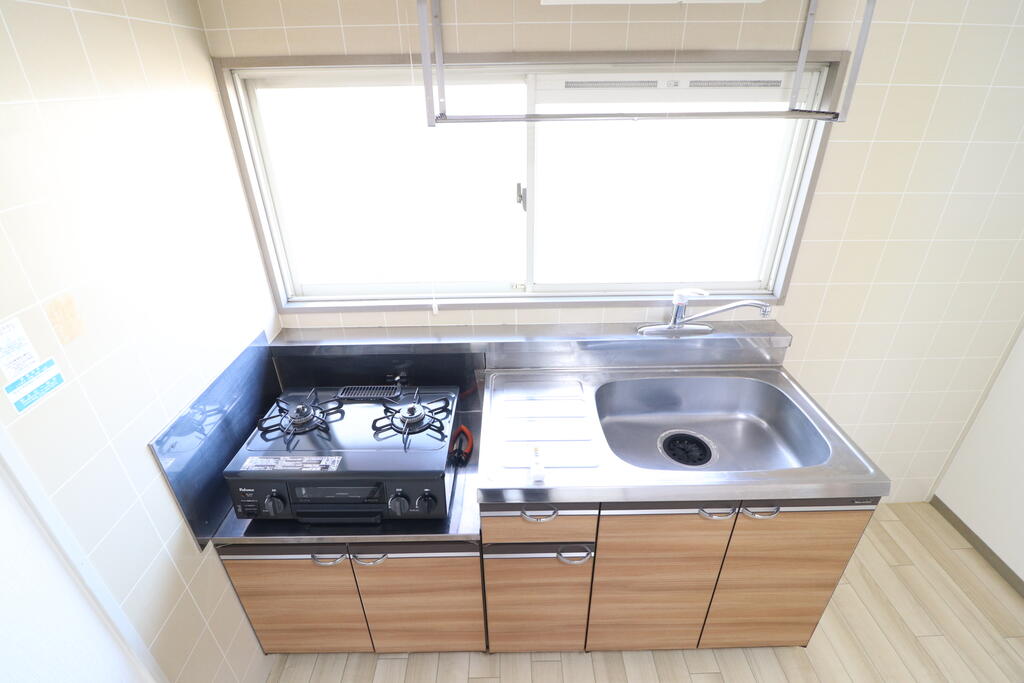 キッチン　キッチン窓有り