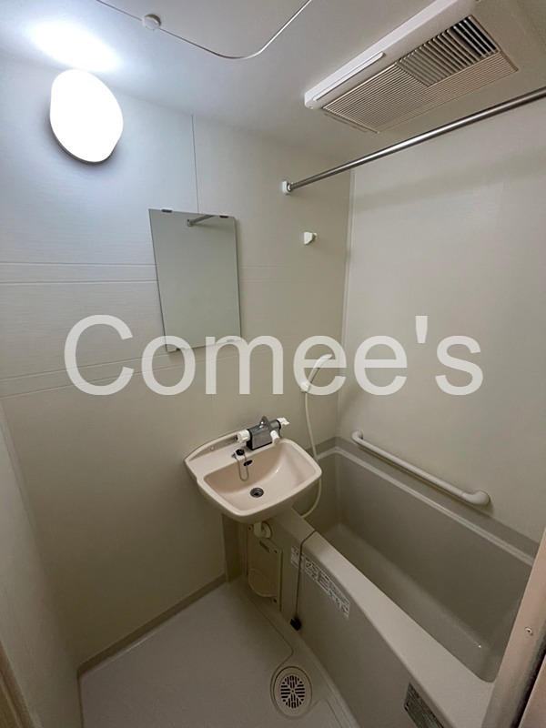 バス・シャワールーム　バスルーム