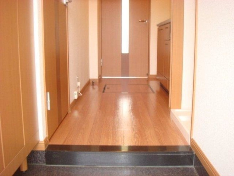 玄関　図面と現状に相違がある場合には現状を優先