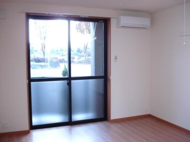 居室・リビング　図面と現状に相違がある場合には現状を優先