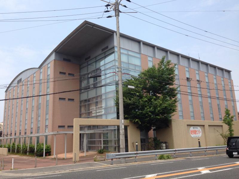 病院　高石市立総合保健センター（病院）まで674m