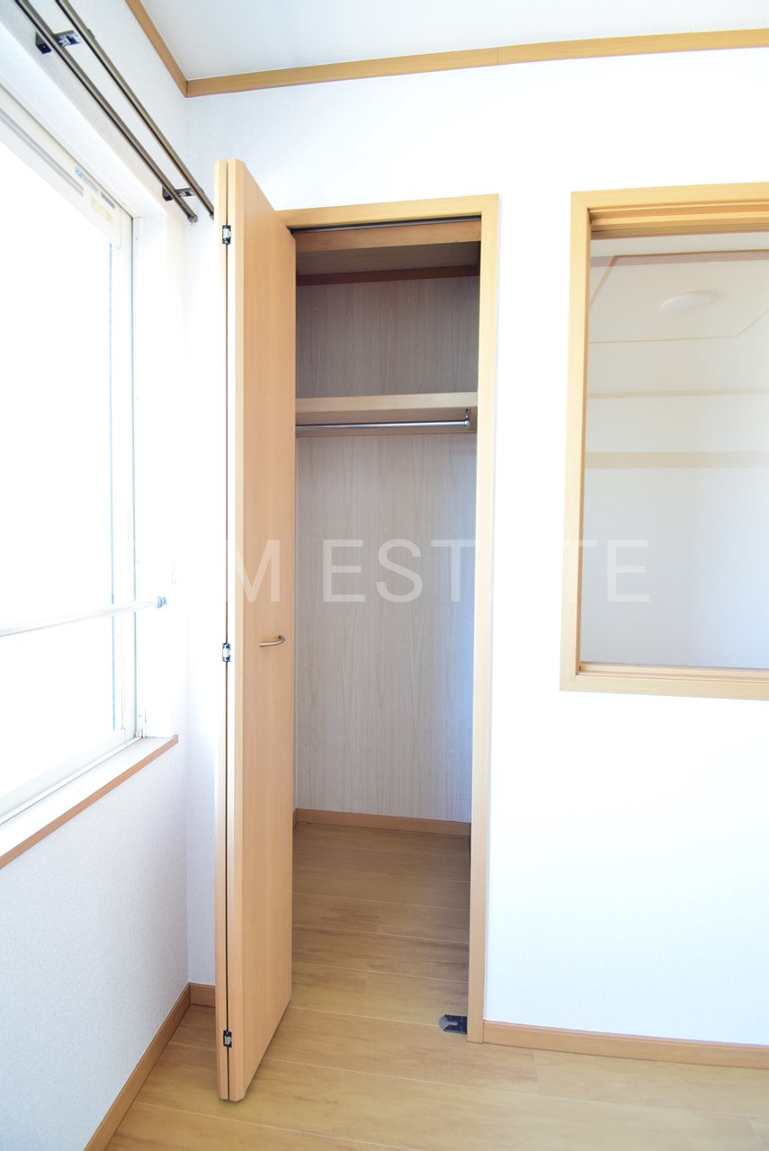 その他　同一物件反転タイプの写真になります。