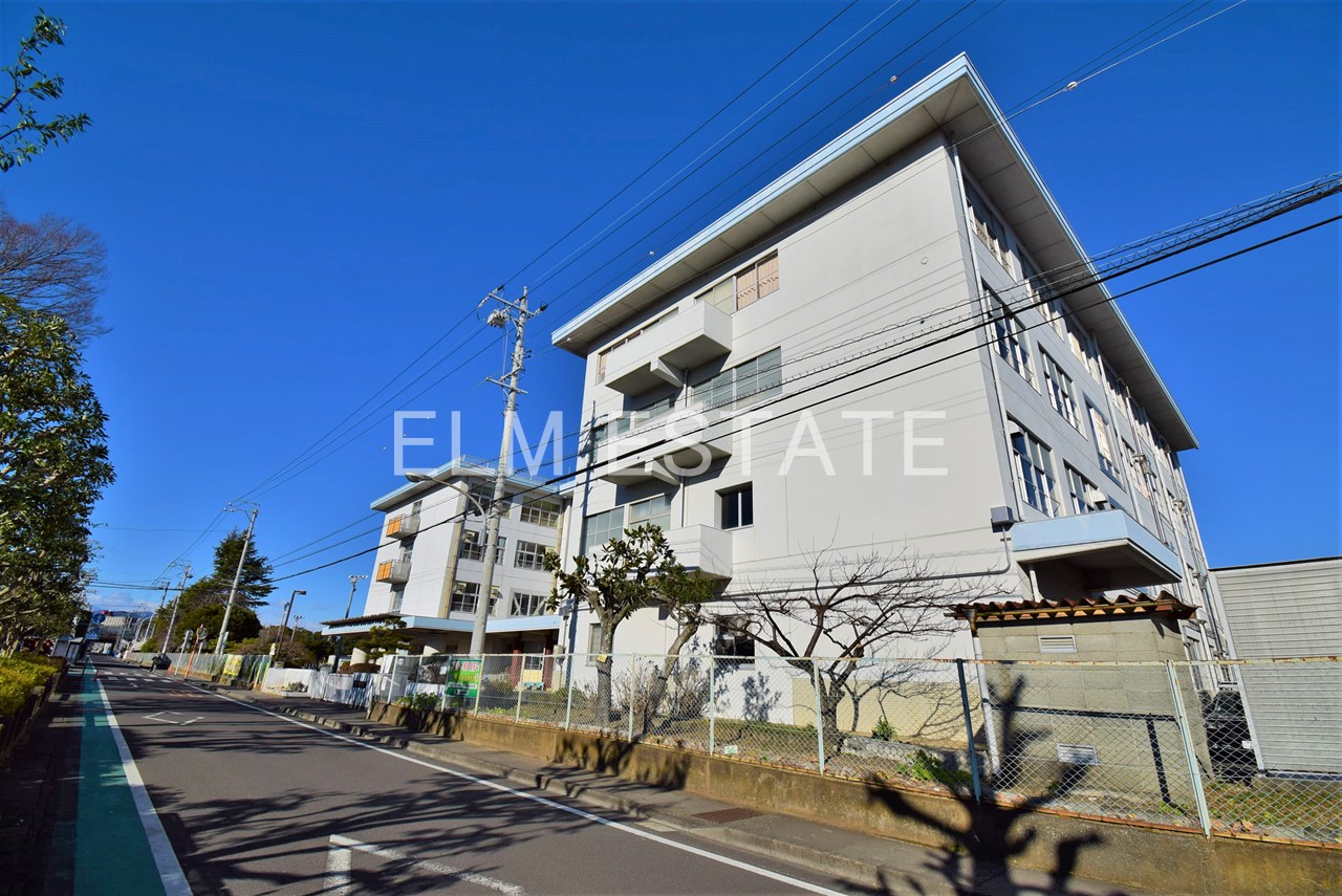 小学校　静岡市立川原小学校（小学校）まで603m