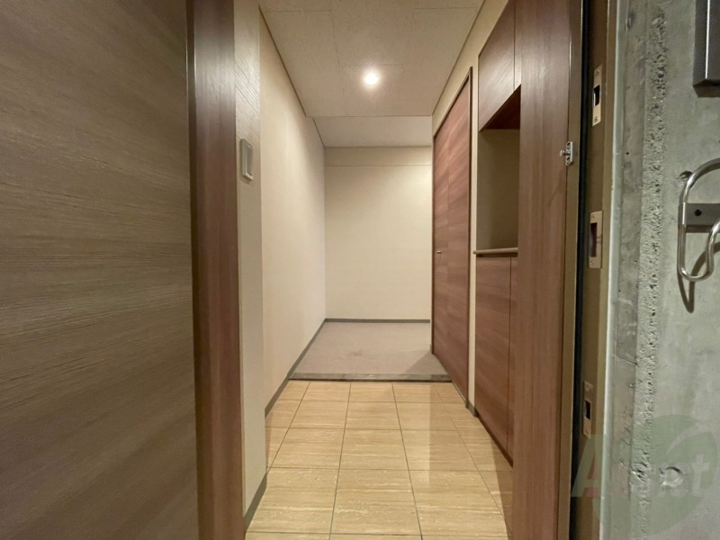 玄関　玄関の様子です。明るい印象ですね。気分もあがりそう。