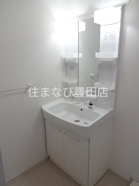 洗面設備　同型タイプ