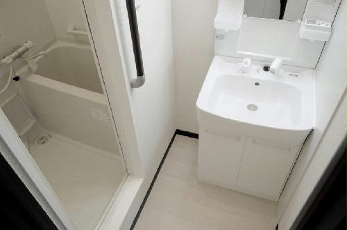 洗面設備　設備仕様については異なる場合がございます。