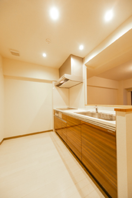 キッチン　※写真は同タイプ住戸です。