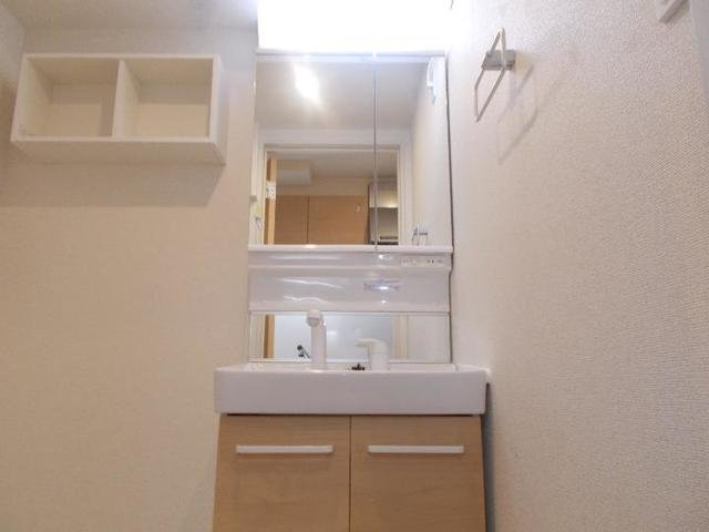 洗面設備　使いやすい洗面所です