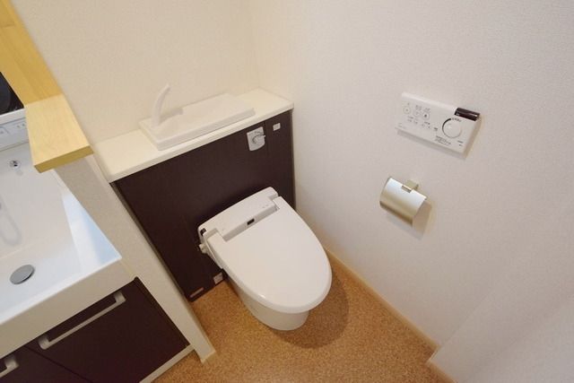 トイレ　★お部屋探しは株式会社タウンハウジング東京まで★