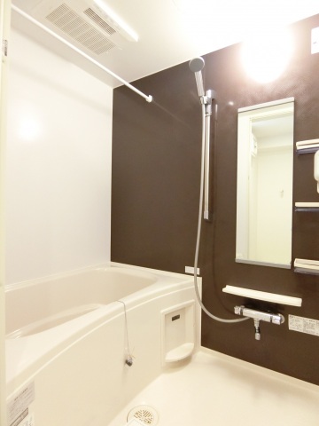 バス・シャワールーム　追い焚き浴室乾燥機バスルーム