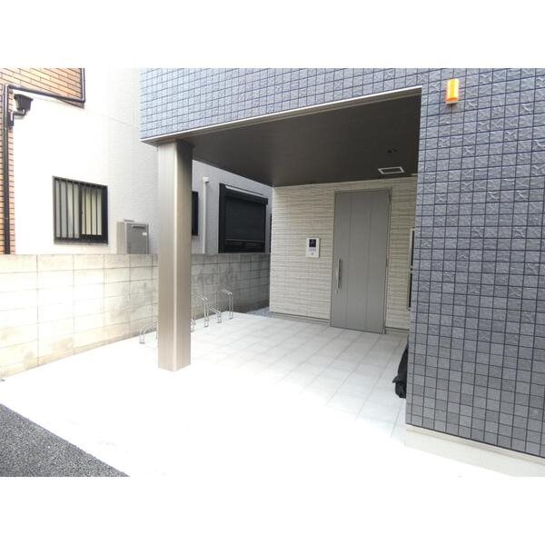 エントランス　弊社は都内全域の物件をご紹介可能です！