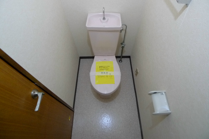 トイレ　写真は205