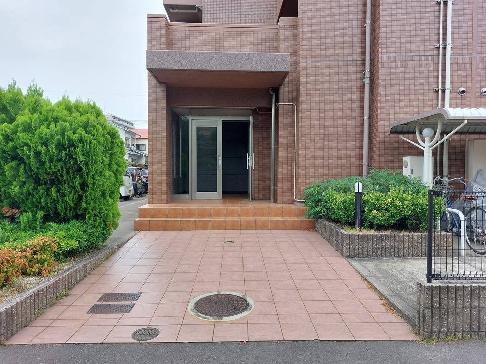 エントランス　アプローチ