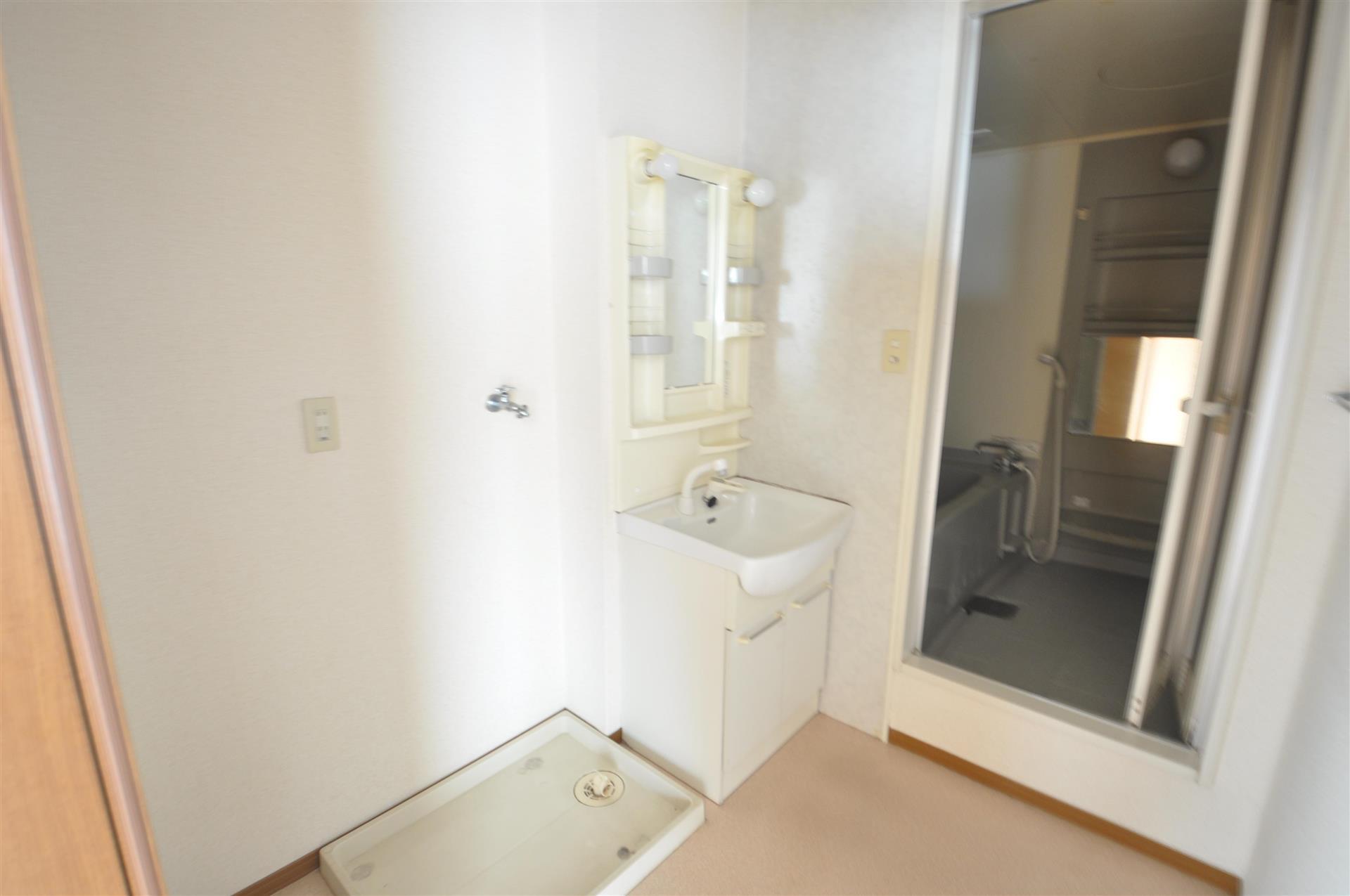 洗面設備　シャンプードレッサー付き♪