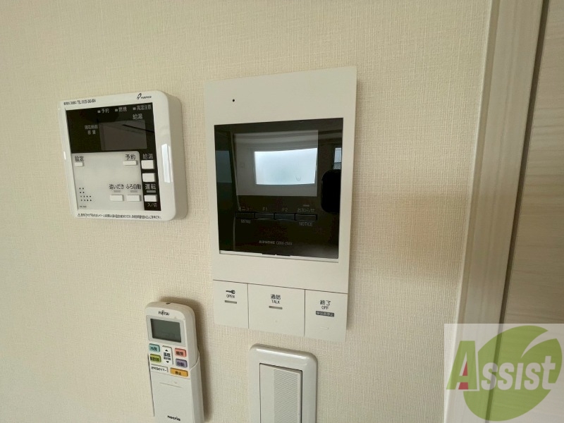 セキュリティ　ＴＶモニター付インターホンです。来客者の顔が見えるので安心！