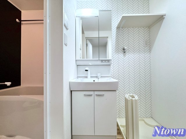 洗面設備　独立洗面化粧台付き