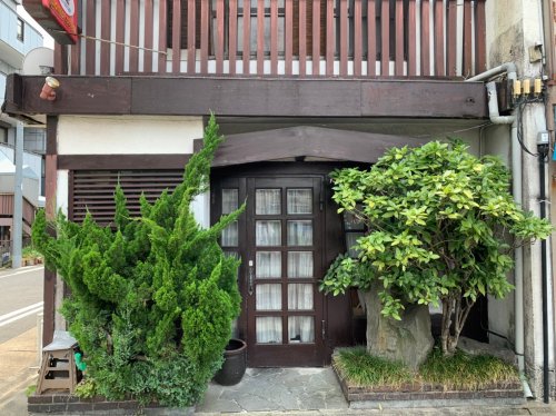 飲食店　WORLD COFFEE（飲食店）まで237m