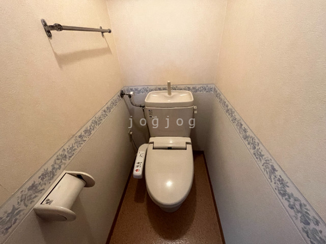 トイレ　温水洗浄便座付き