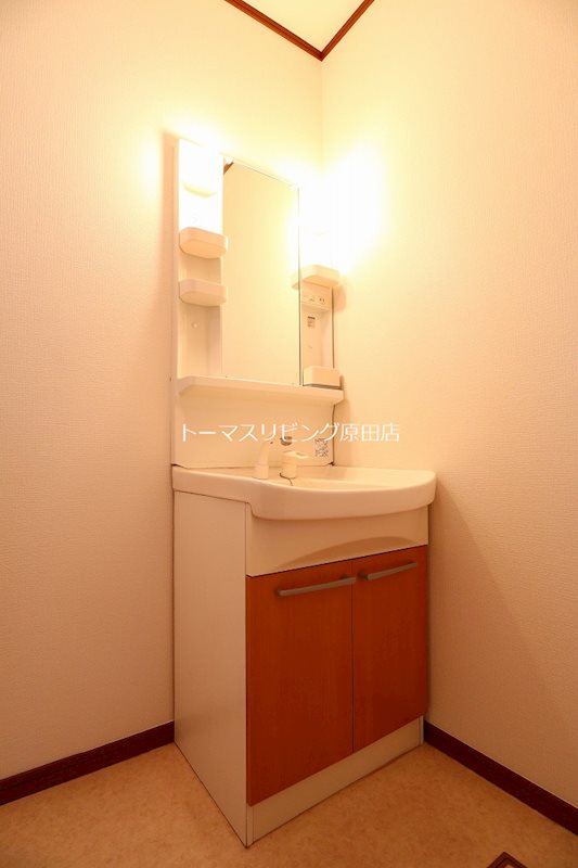 洗面設備　102号室写真