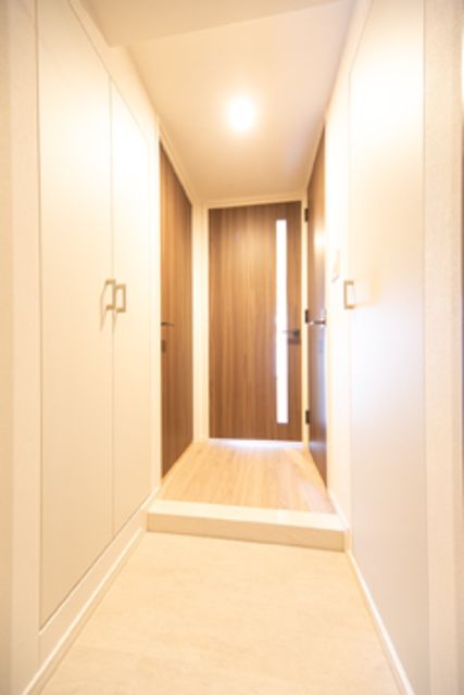 玄関　※写真は同タイプ住戸です。